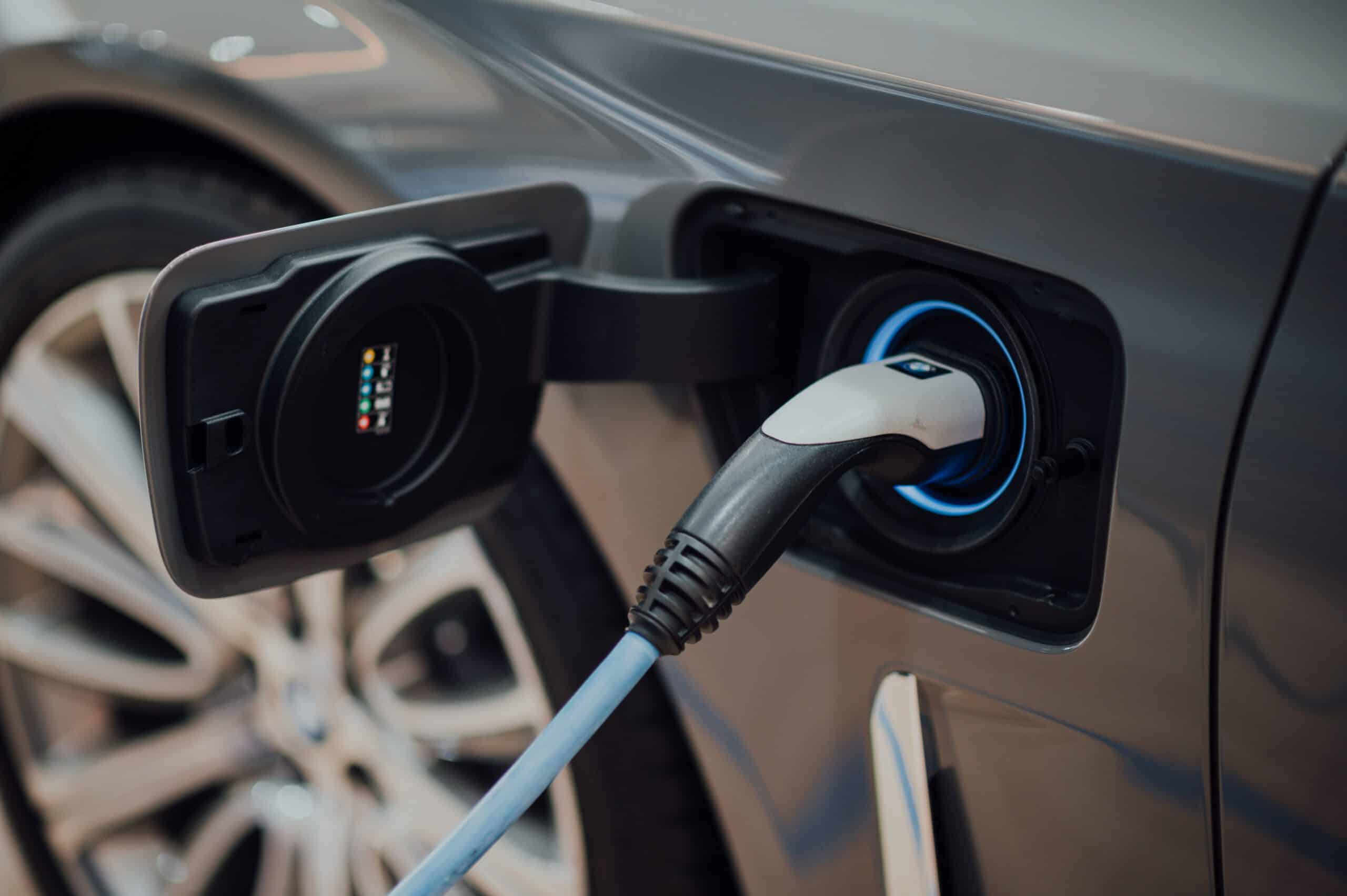 How to make a company fleet of electric vehicles profitable?